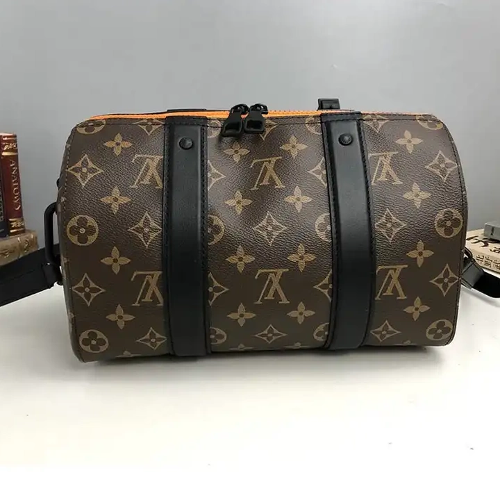 Fashionrep LV Bags 2010B570008 0506